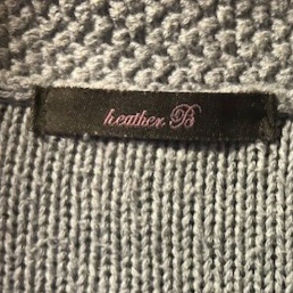 Women's Gray Knit Sweater, Size L - Picture 4 of 6